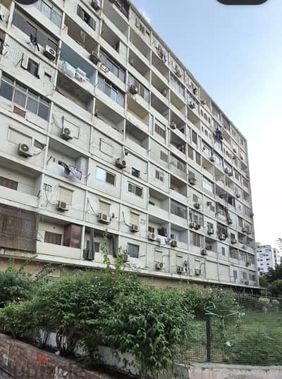 شقة علي ميدان رابعة 130 متر بحرية