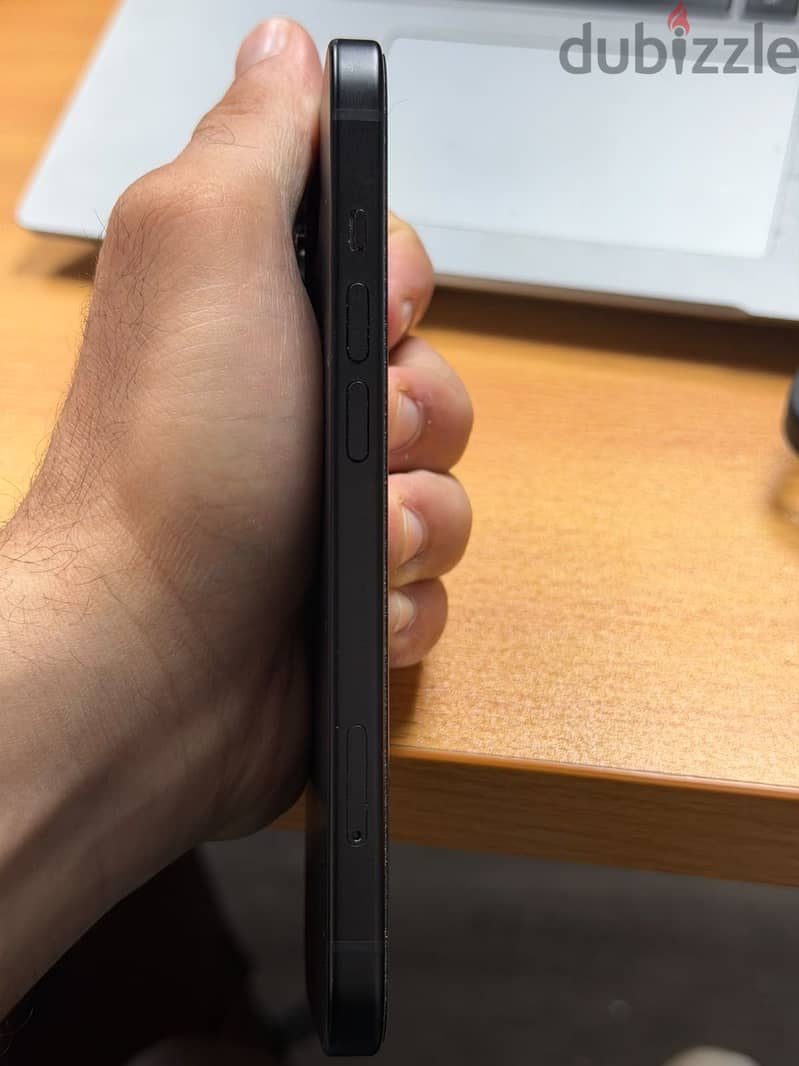 Apple - iPhone 15 2