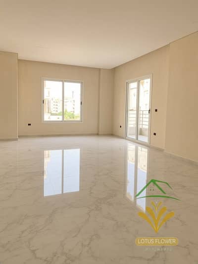 Apartment for rent 250m first residence in the southern lotus third number from the main clubs street next to the transportation
