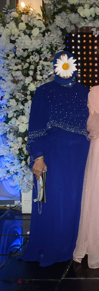 فستان سوارية يعتبر جديد