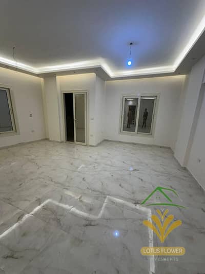 شقة مميزة للايجار في اللوتس الجديدة تاني نمره من شارع النوادي