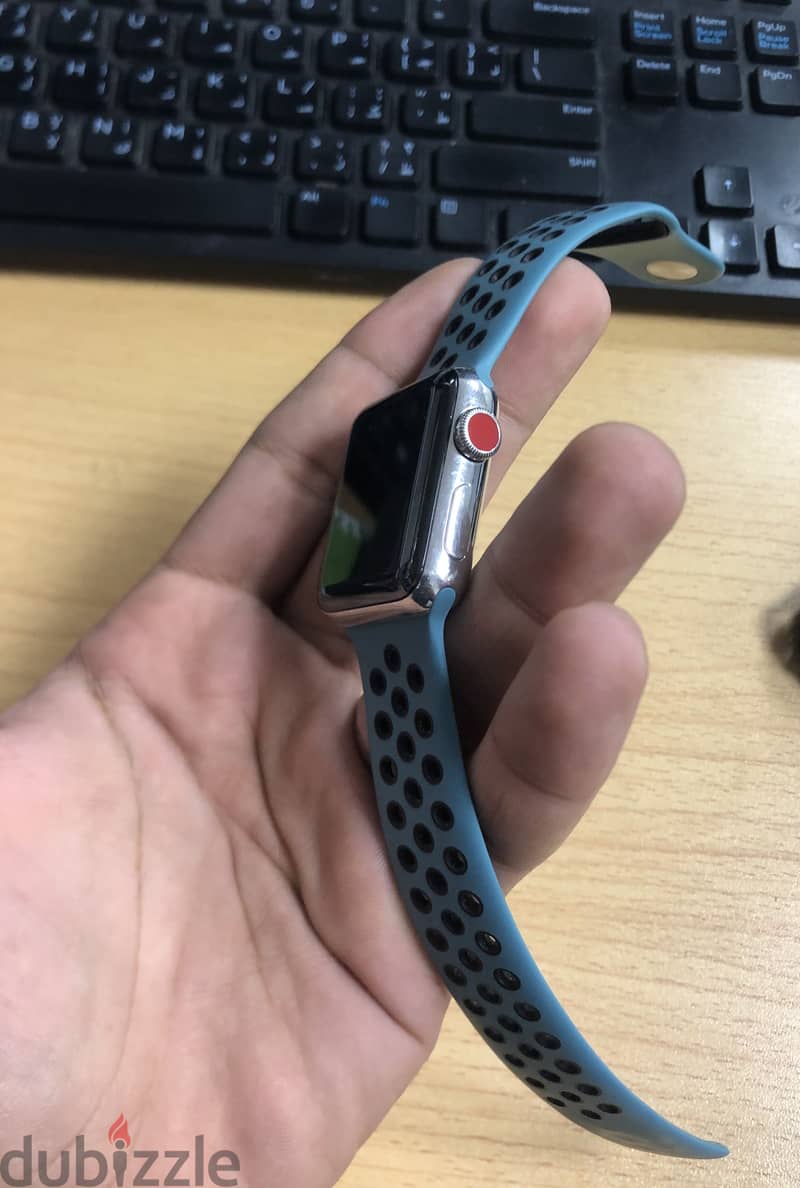 Apple Watch Series 3 38mm Excellent condition 2