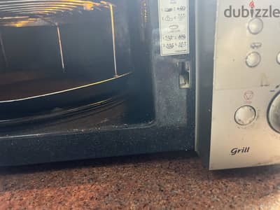 للبيع — ميكروويف Samsung + Grill