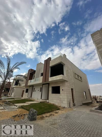 Primuim TOWN HOUSE 225 SQM corner For Sale in Azzar 2