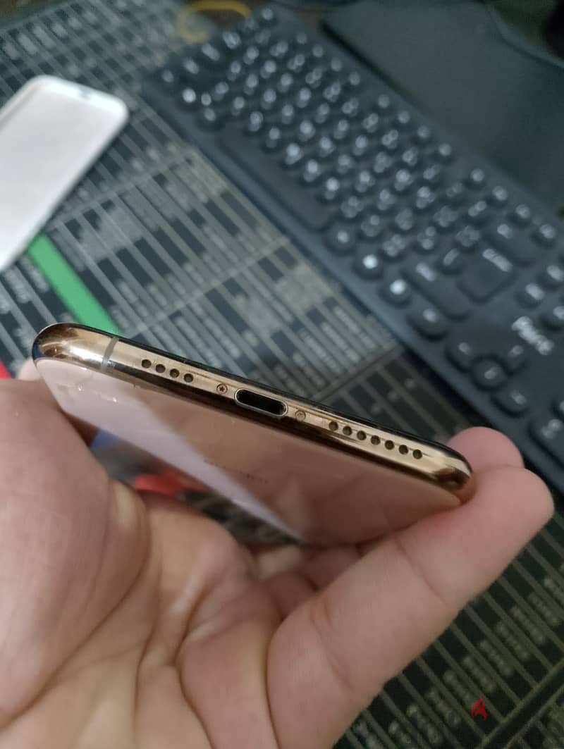 Apple - iPhone XS Max 5