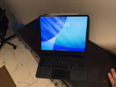 Ipad pro 13 inch, 512gb , apple pencil, apple keyboard