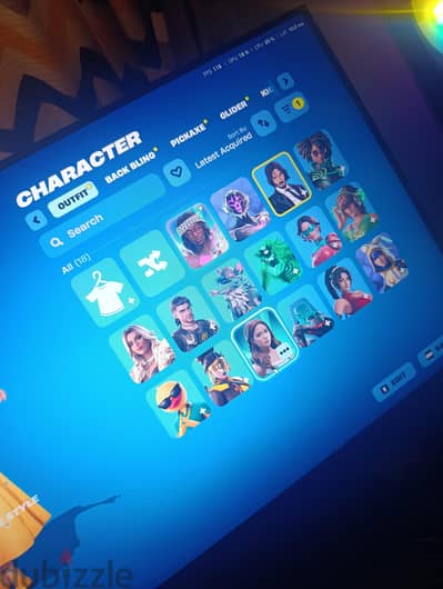 Fortnite account 1600 v bucks and crew pack