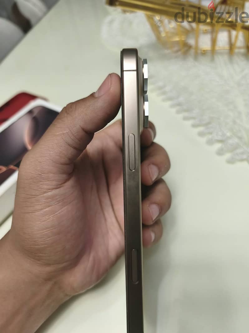 Apple - iPhone 16 Pro Max 4