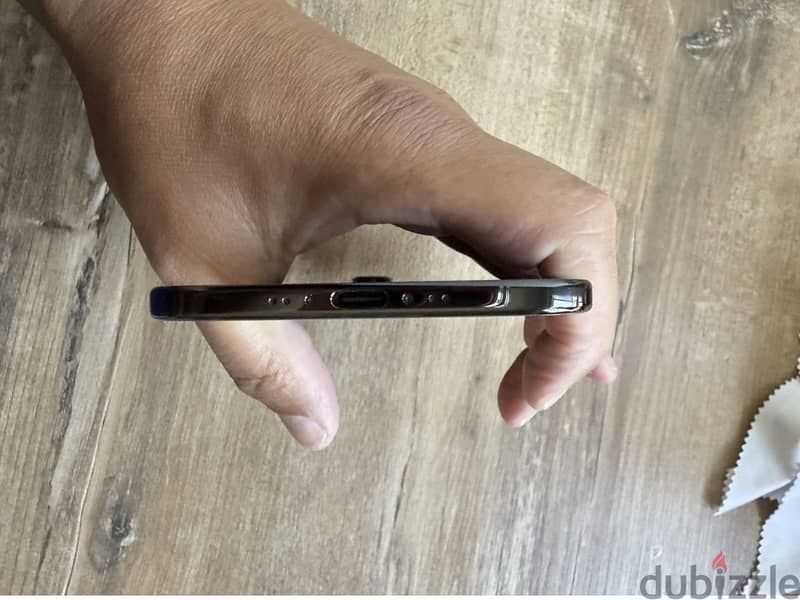 Apple - iPhone 17 Air 3