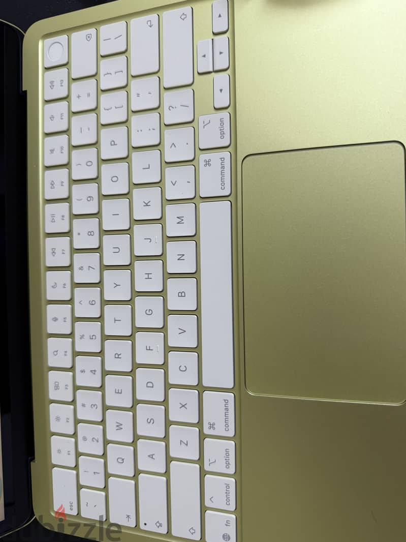MacBook NEO 512gb 3