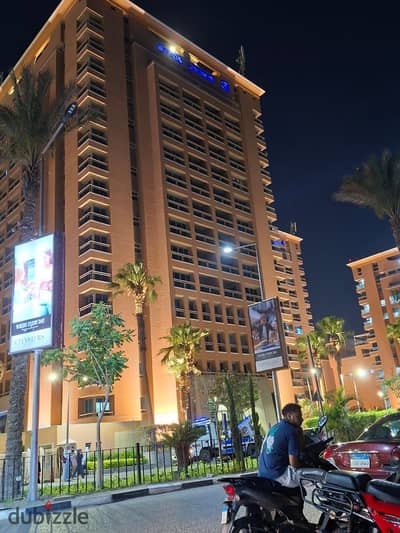 مكتب للايجار 1000م للايجار على النيل مباشر بالزمالك