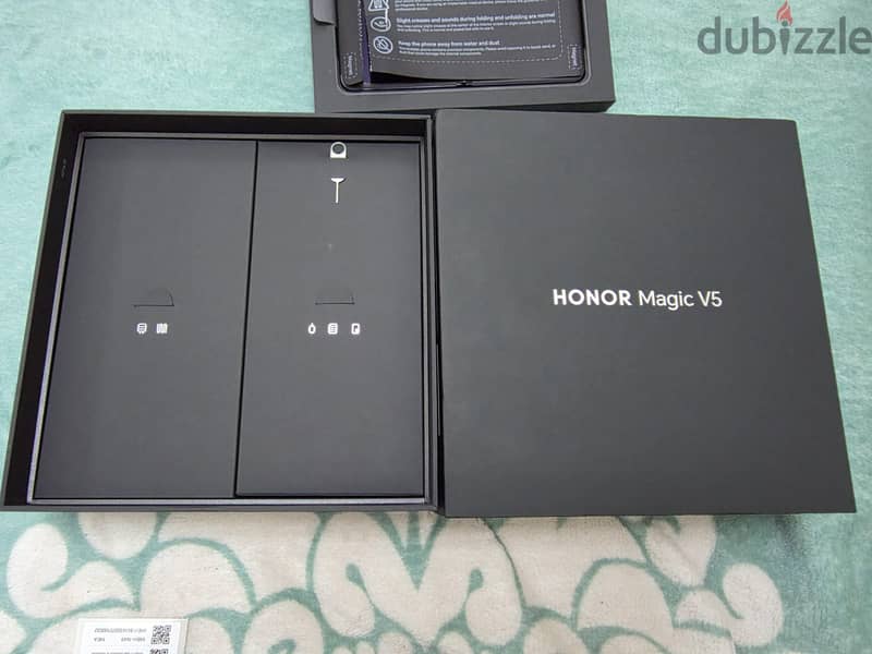 Honor Magic V5 2