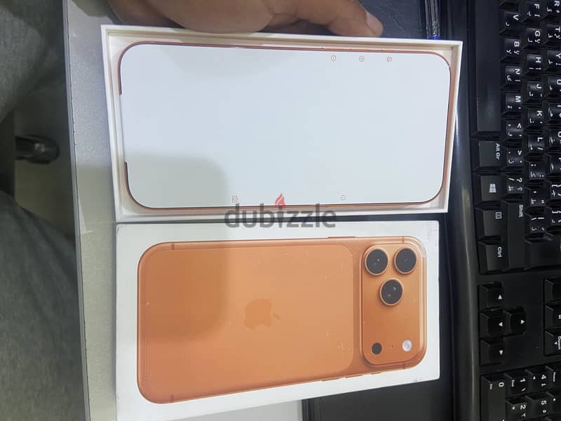 Apple - iPhone 17 Pro Max 2