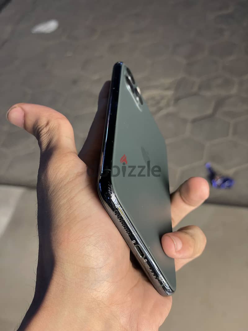 Apple - iPhone 11 Pro Max 2