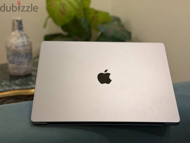 MACBOOK  M1 Pro 16- inch 3