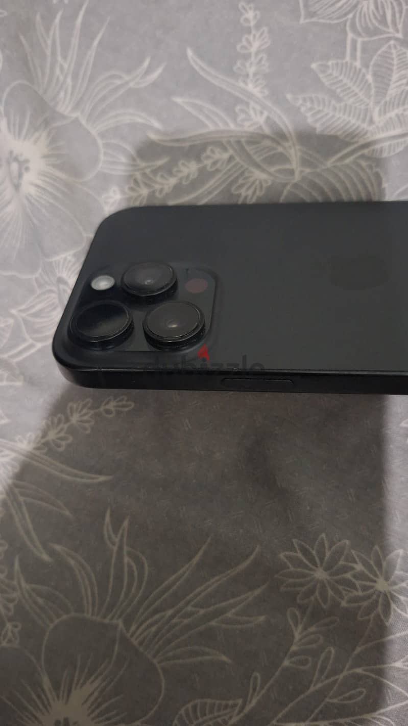 Apple - iPhone 16 Pro Max 1