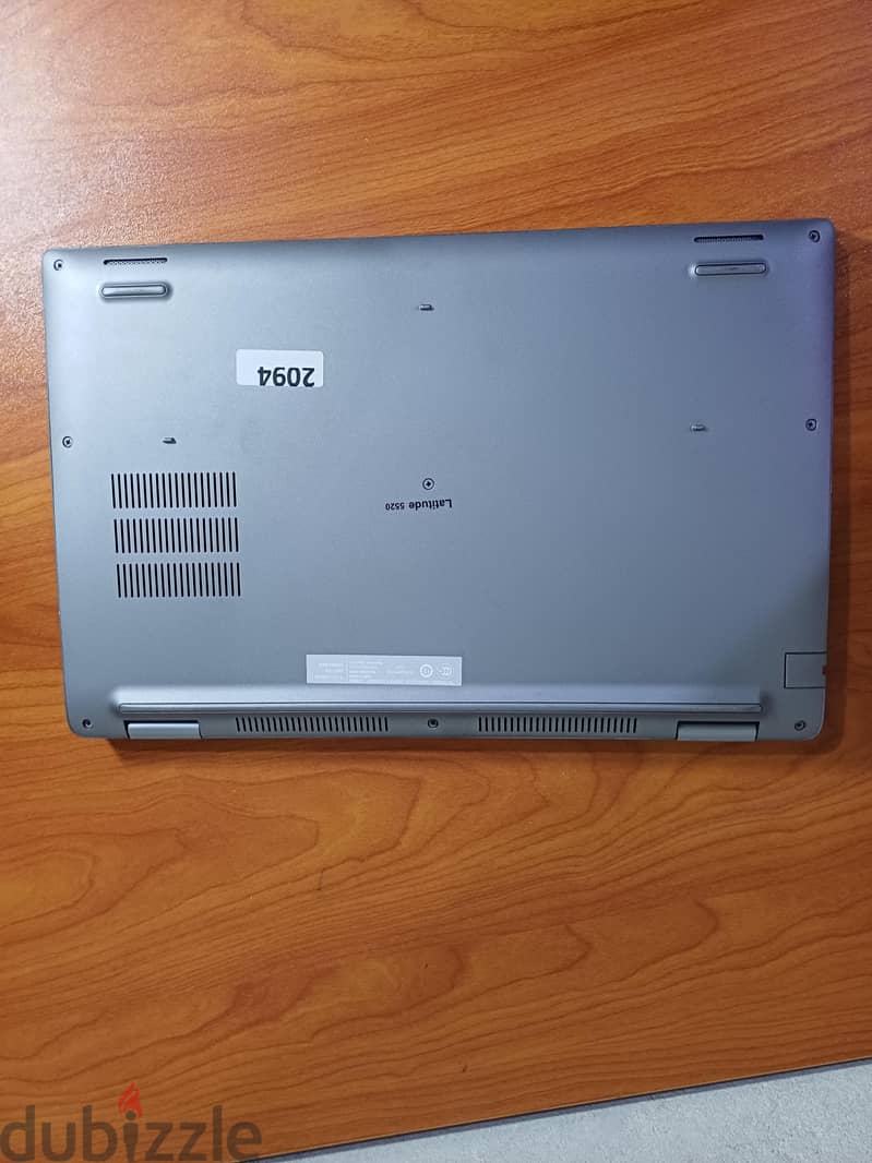 dell Latitude 5520 4
