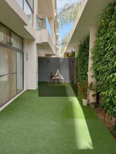 شقة مميزة أرضي مع حديقة خاصة كبيرة للإيجار في كمباوند ليك فيو ريزيدنس، القاهرة الجديدة