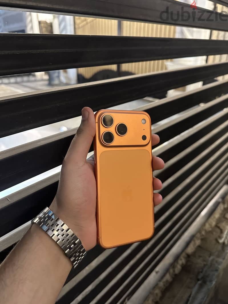 Apple - iPhone 17 Pro Max 4