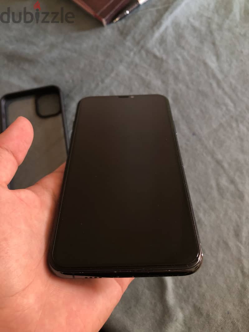 Apple - iPhone 11 Pro Max 1