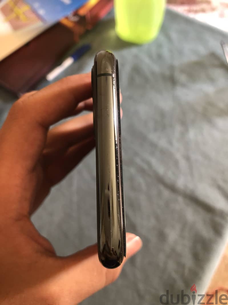 Apple - iPhone 11 Pro Max 3