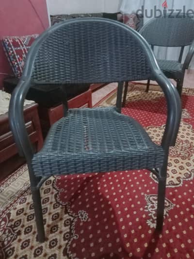 كرسي بلاستك