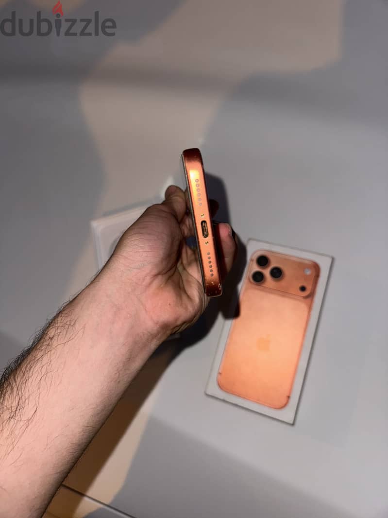 Apple - iPhone 17 Pro Max 3
