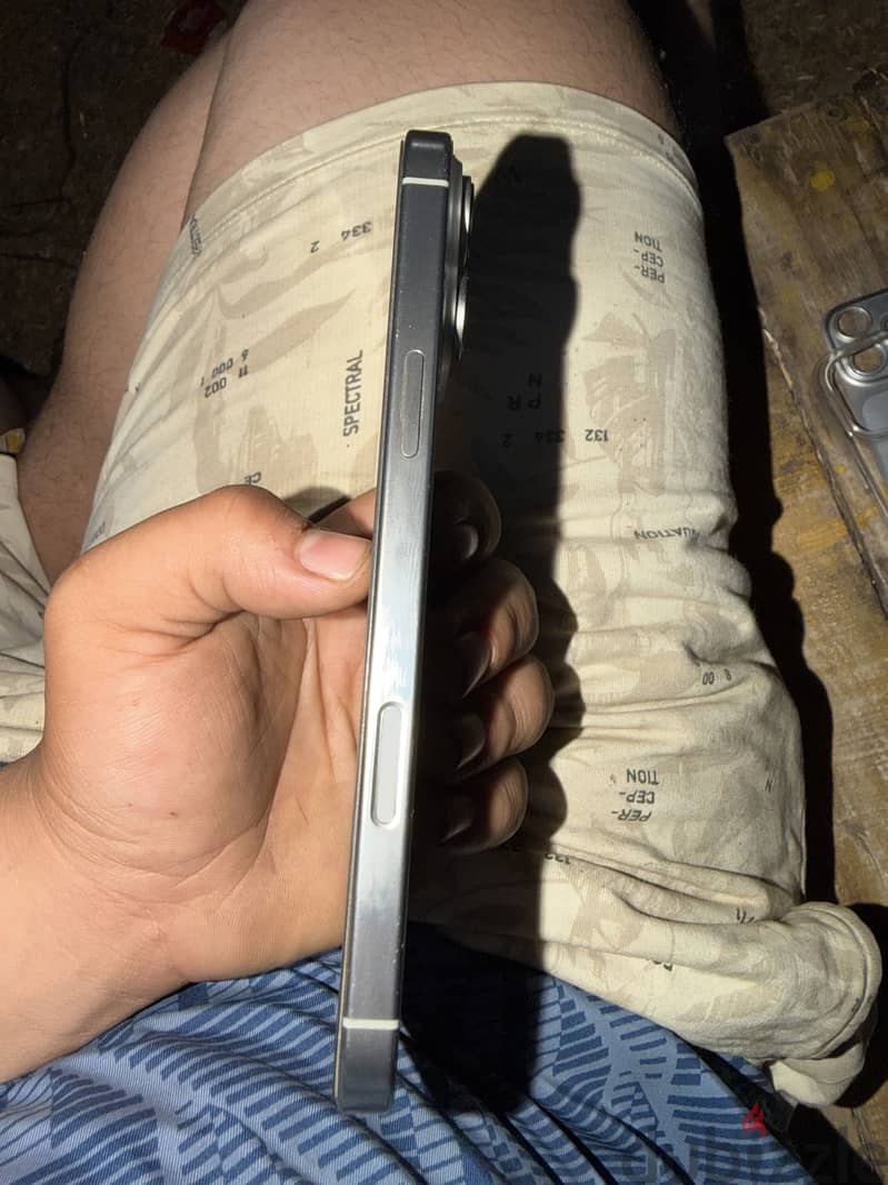Apple - iPhone 16 Pro Max 6
