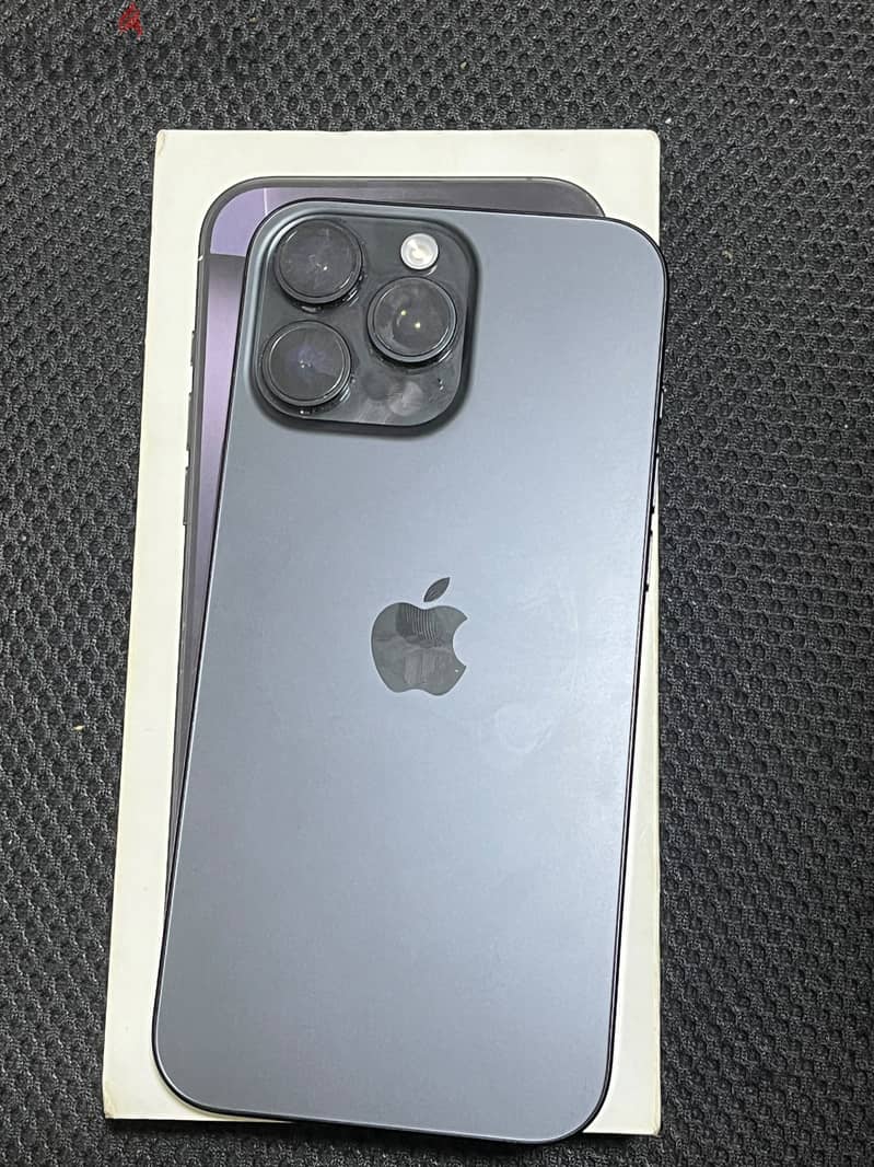 Apple - iPhone 16 Pro Max 1