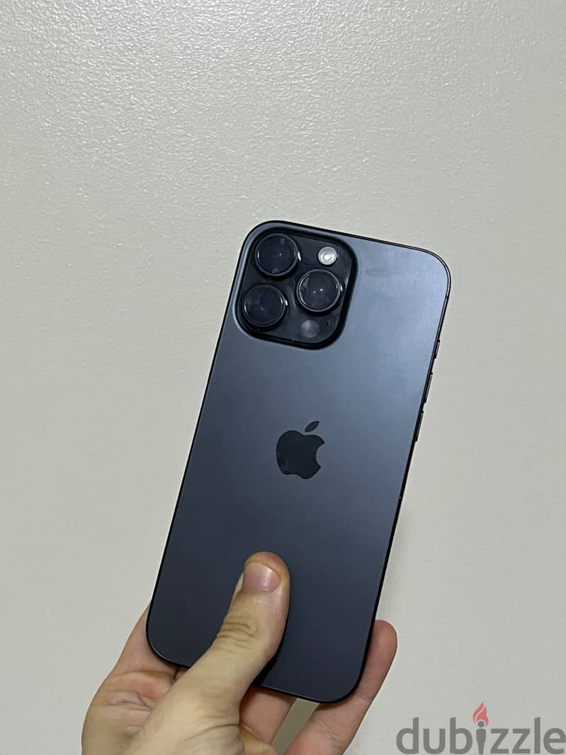 Apple - iPhone 16 Pro Max 3
