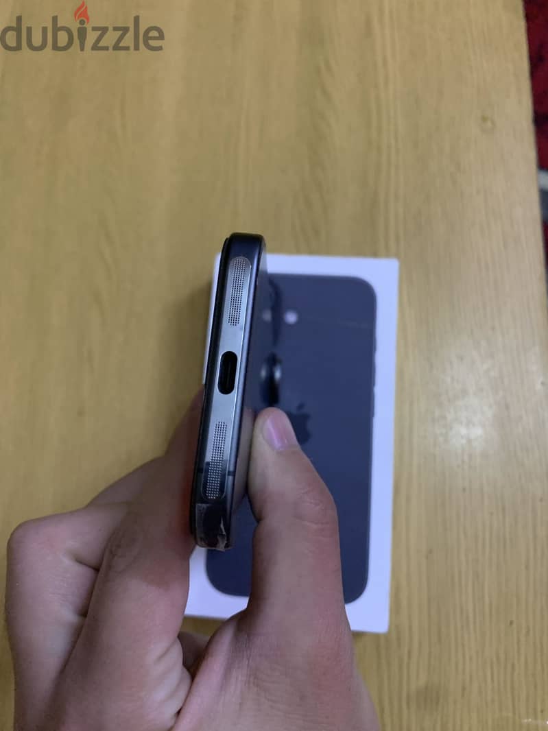 Apple - iPhone 17 4