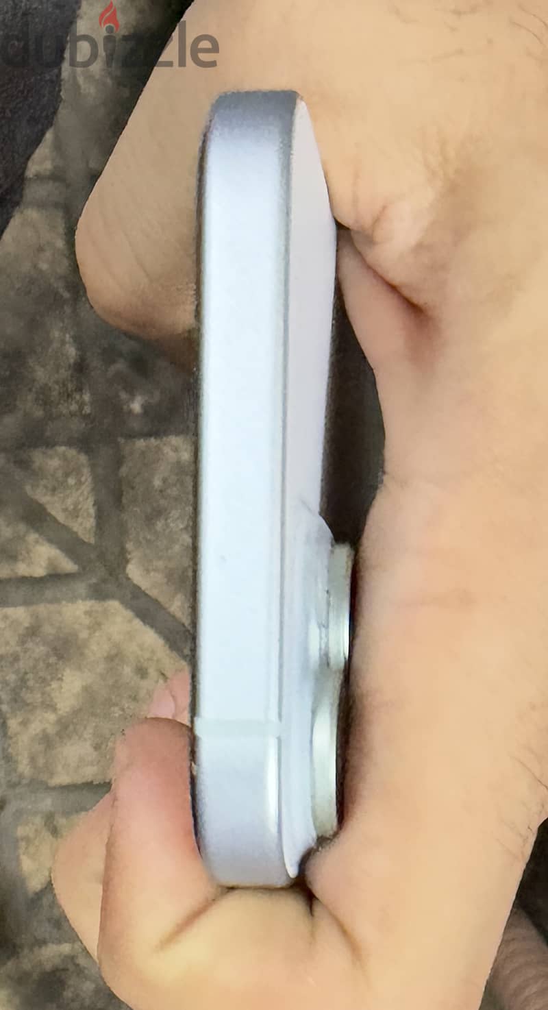 iPhone 15 128 100% 6