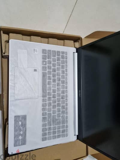 Acer aspire 5 new i5 10th