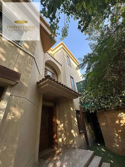 I will sell a villa at a bargain price ready for delivery and inspection in Al-Shorouk in the Ministers' Square with a large area of 232 m with a view of a green area. Unit type: villa. Delivery: ready. I will sell a villa at a bargain price ready for delivery and inspection in Al-Shorouk in the Ministers' Square with a large area of 232 m with a view of a green area. Unit type: villa. Delivery: ready.