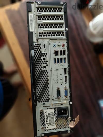 Lenovo Think center حاله نضيفه جدا