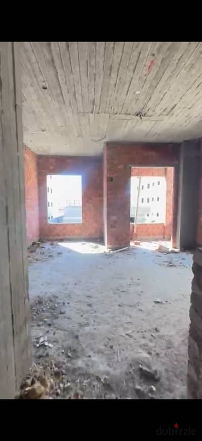 A flat at a bargain price and a respectable area for sale in Badr City, 145 meters / Muslimah building, meter readings paid / third with a balcony / red brick next to Mall Egypt in the distinguished area of (Distinguished Suez Buildings) on Suez Road, very close to Downtown and near all essential services.