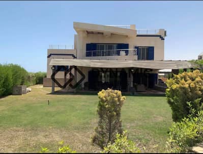 فيلا مستقلة مميزة مفروشة بالكامل في Ghazala Bay | بحري مساحة الأرض 840م