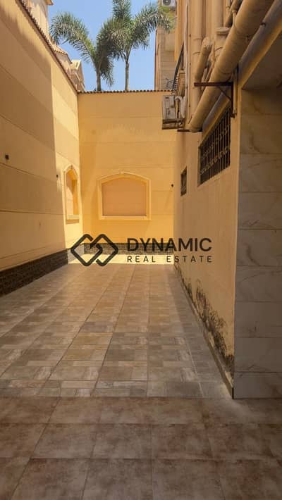 فيلا Standalone بموقع مميز + جاردن كبيرة | غرب سوميد