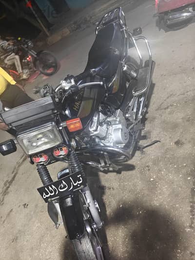 موتوسيكل ٢٠٢٥ بحاله ممتازه