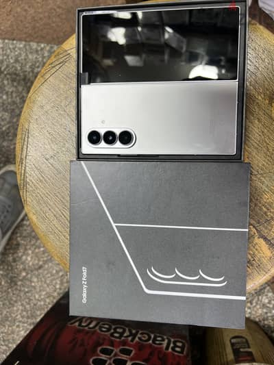 Galaxy Z Fold 7 dual sim 256G Silver جديد