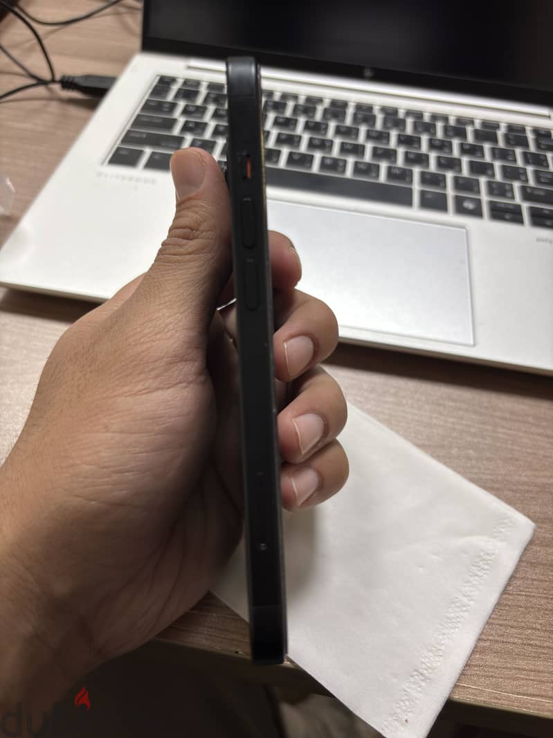 Apple - iPhone 15 4