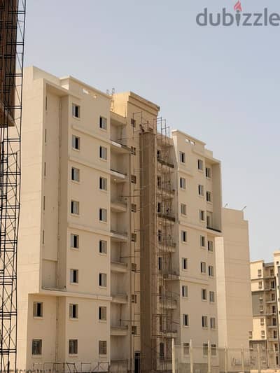 للبيع كموند T-residences  مدينه العلمين  الجديده الكمبوند فيو ابراج