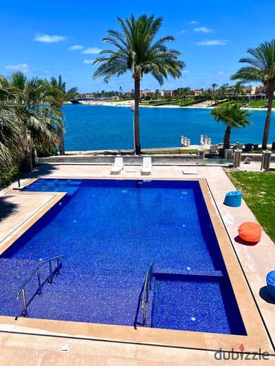 Villa in Marina 5 First Line by the Lake