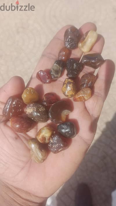 بيع الاحجار الكريمه عقيق بلدي ومصقول ويماني