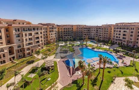 شقة للإيجار متشطبة بالفرش – بكمبوند 90 Avenue - بالتجمع الخامس امام الجامعة الامريكية و دايركت علي شارع التسعين