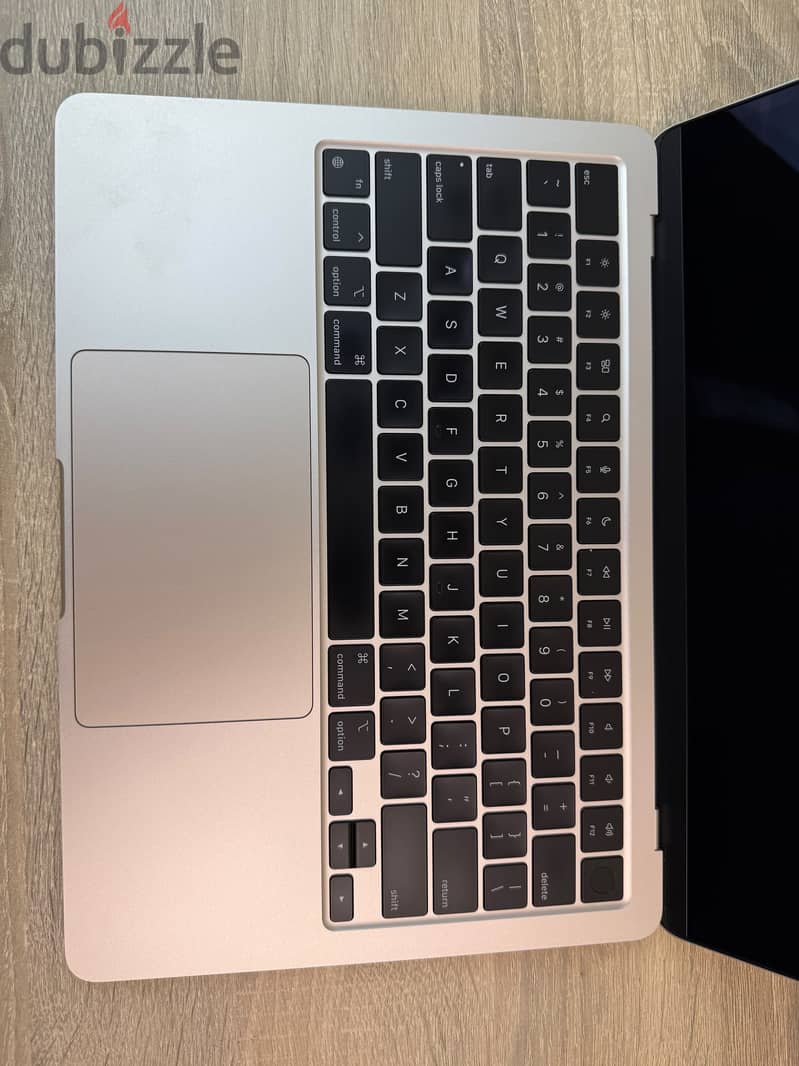 MacBook air m3 5