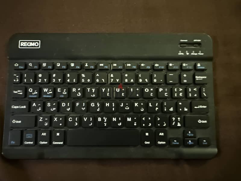 Recimo Slim Bluetooth keyboard (Arabic and English) for tablet/ipad 1