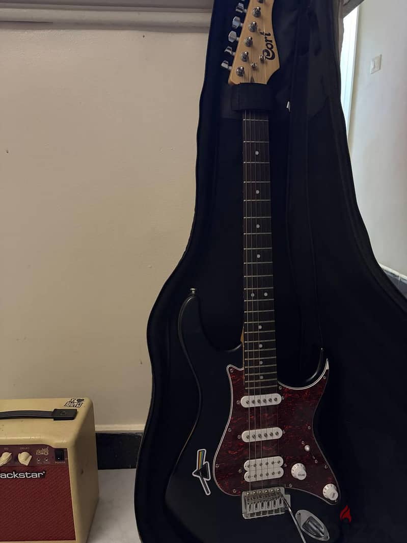 Electric Guitar Bundle (mint condition) 1