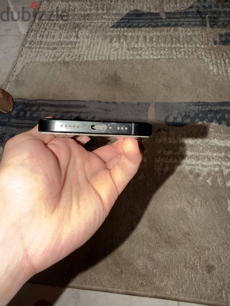 Apple - iPhone 16 Pro 1