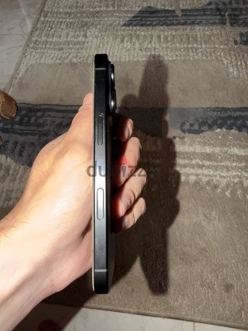 Apple - iPhone 16 Pro 4